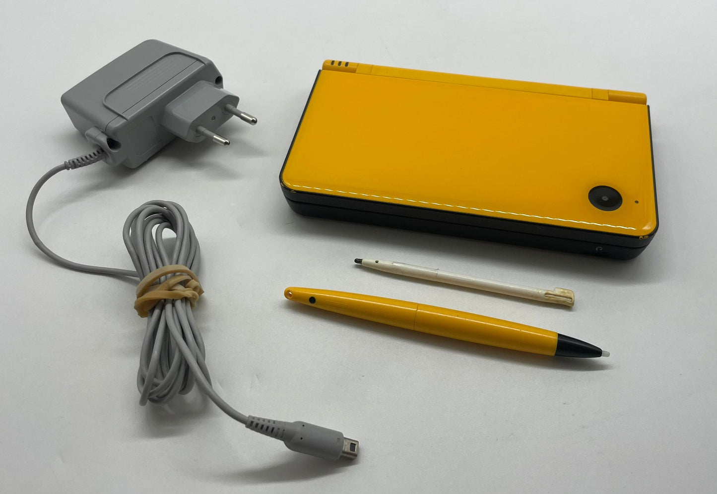 Nintendo DSi XL gelb Konsole