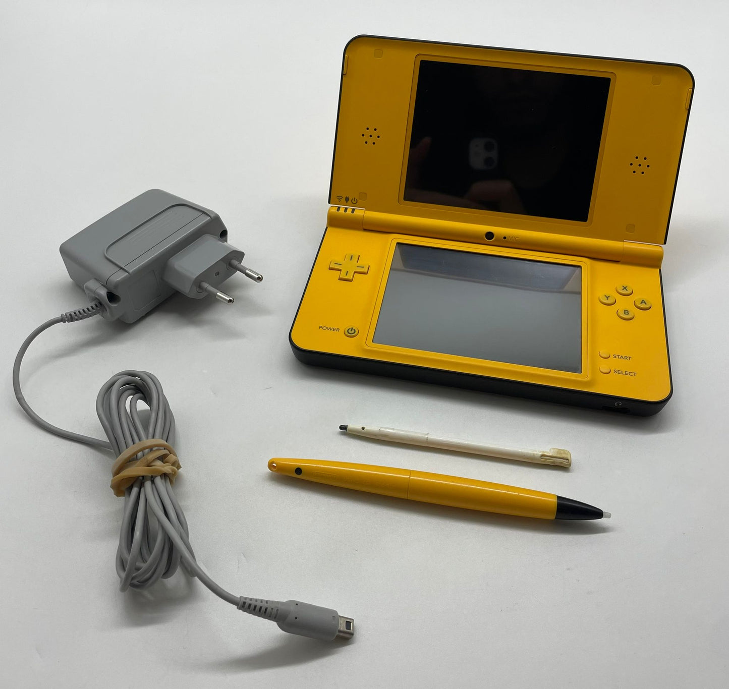 Nintendo DSi XL gelb Konsole